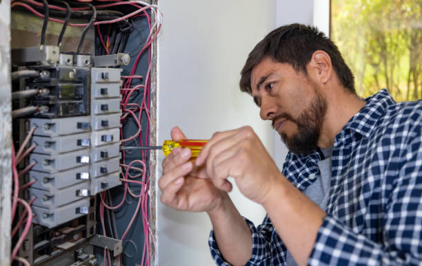 Best Affordable Emergency Electrician  in West Lealman, FL